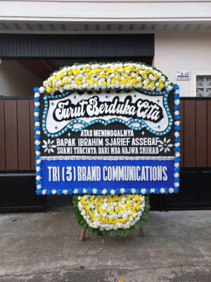 Papan Bunga Duka di Winongan